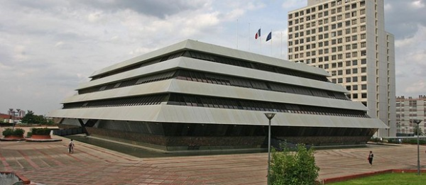 Alt_Chauffeur_privé_paris_Taxi Nanterre 92.png